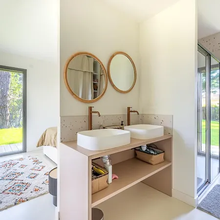 La Des Vagues A Tatil Evi